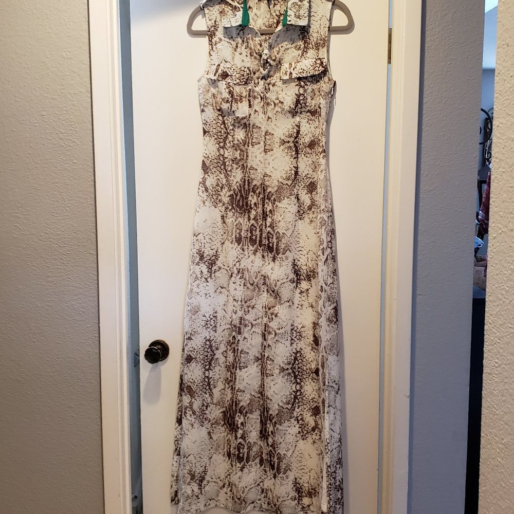 IPEKYOL Beautiful Snake Print Dress.  Size 6
